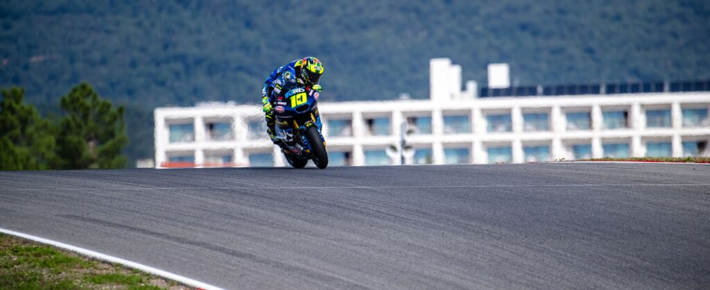 Moreira domina in Moto2 a Portimão, Quiles trionfa in Moto3