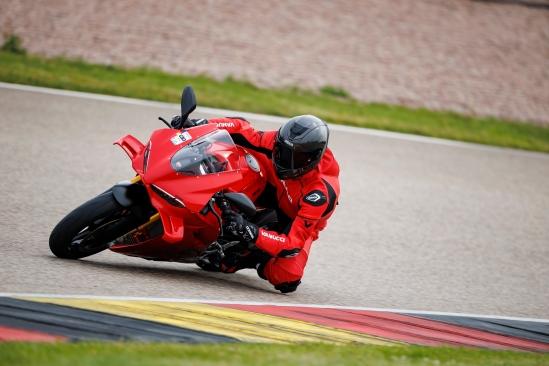 Vanucci VSM-4, la nuova tuta in pelle firmata Louis Moto