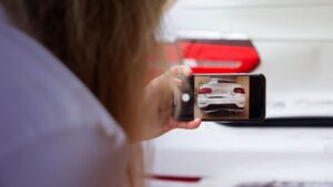 Solera accelera la gestione dei sinistri auto con l’IA