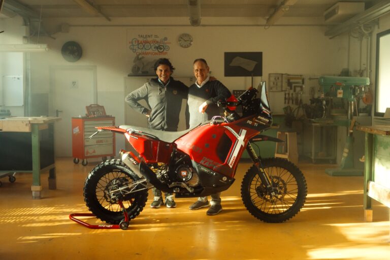 Engines Engineering presenta MINA, la DesertX da rally africani