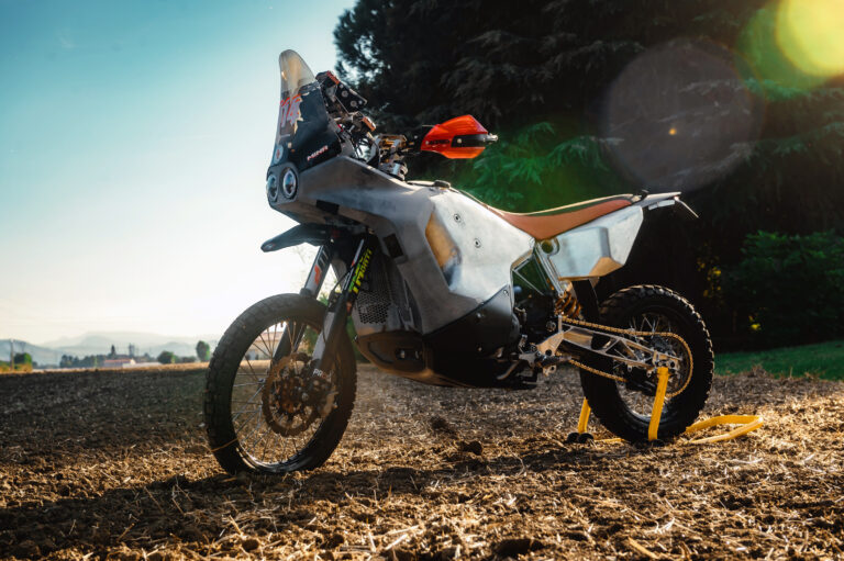 MINA, la Ducati DesertX nata per i rally africani