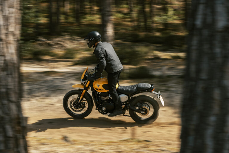 Triumph Scrambler 400 XC, nuova versione pronta per l’offroad