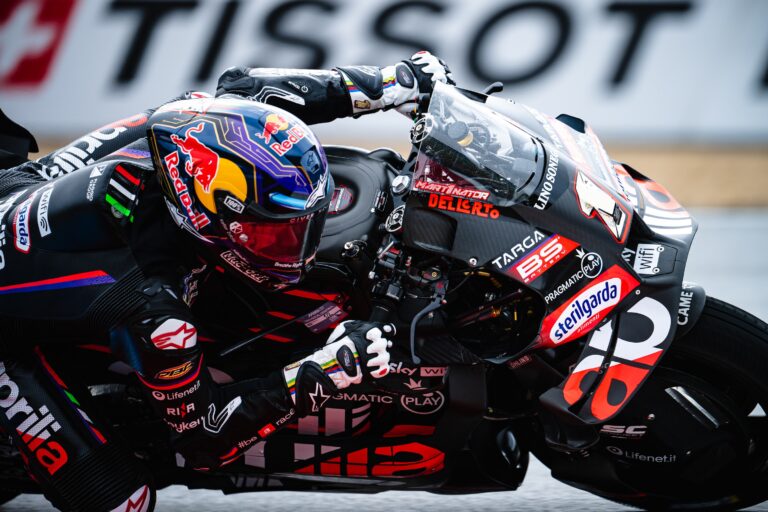 Brno, doppia Aprilia in Q2: Bezzecchi 4° e Martín 5°