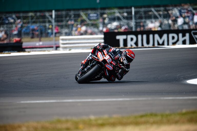 Aprilia pronta alla sfida di MotorLand Aragón con Bezzecchi e Savadori