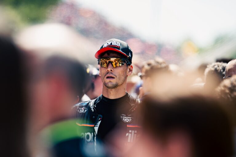 Montmeló amara per Aprilia Racing, sprint da dimenticare