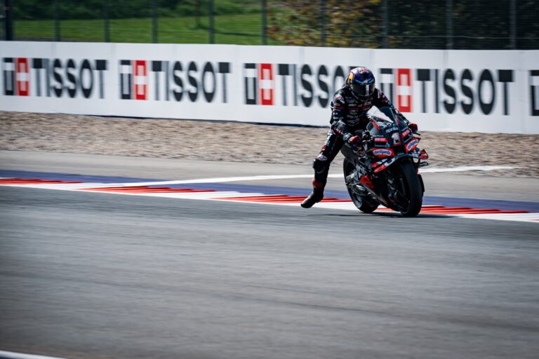 Bezzecchi firma la prima pole Aprilia e chiude quarto nella Sprint Austria
