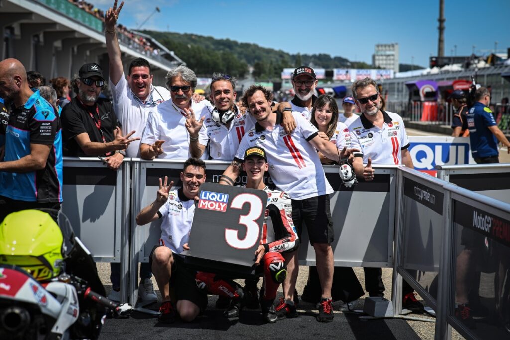 Luca Lunetta brilla in Moto3, Fino e Greco dominano il CIV Junior