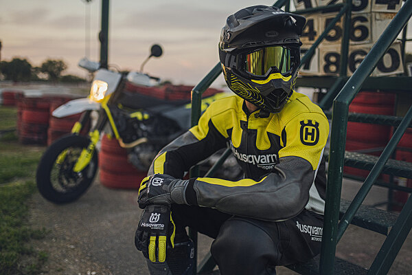 Husqvarna 701 Enduro e Supermoto: 1.500 euro di vantaggi
