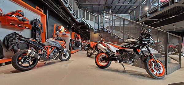 Fani Motors inaugura il Quartiere Moto KTM a Firenze