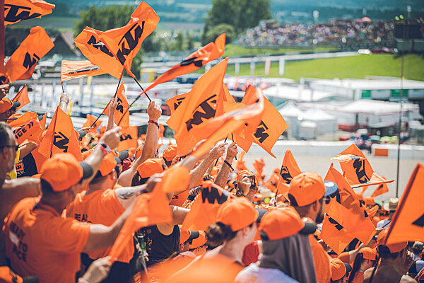 MotoGP Mugello 2024, esauriti i Fan Package KTM