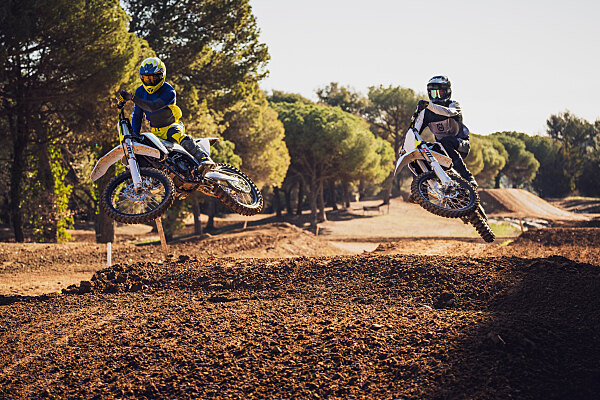 Husqvarna svela la gamma motocross 2025 con le nuove TC 150 e TC 300