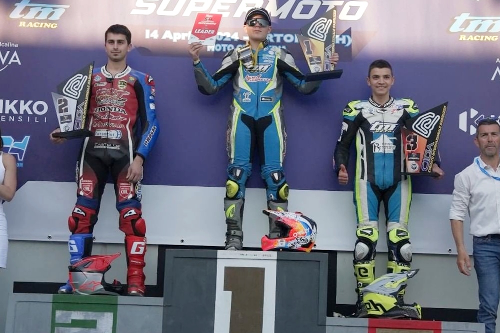 Talenti Azzurri FMI brillano all’esordio Supermoto di Ortona