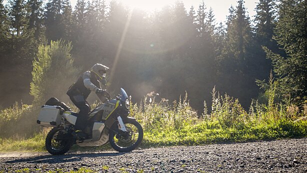 Husqvarna agli HAT Adventourfest 2024 con la gamma stradale