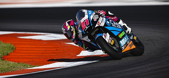 Pirelli debutta in Moto2 e Moto3 e abbatte i record a Valencia