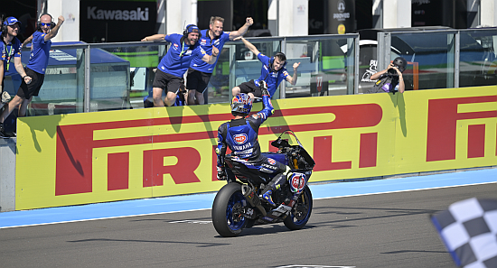 Magny-Cours bollente: Razgatlioglu vince Gara 1 con Pirelli di serie