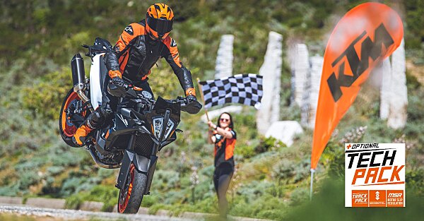KTM 890 SMT, Tech Pack in omaggio fino al 30 settembre