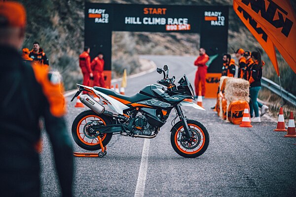 KTM torna a EICMA 2023 con uno stand tutto arancione