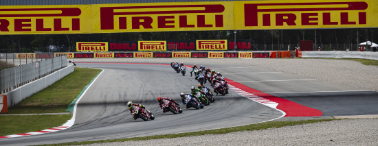 Bautista domina a Barcellona, triplete Ducati con Pirelli SCX