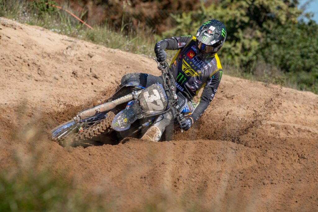 Bonacorsi domina l’Europeo EMX250 a Riola Sardo