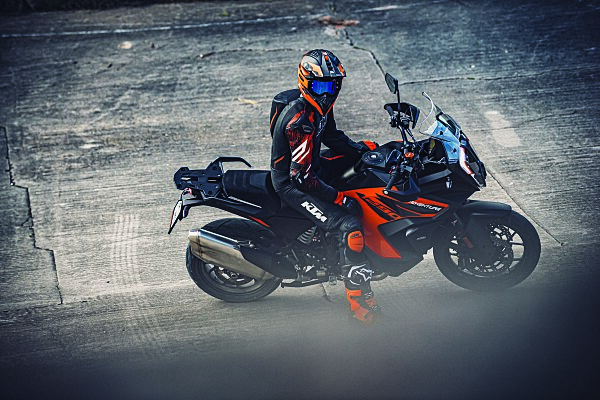 KTM 1290, doppio vantaggio con promo Vantaggio Garantito