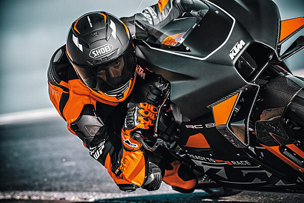 KTM RC 8C 2023: evoluzione estrema per la pista