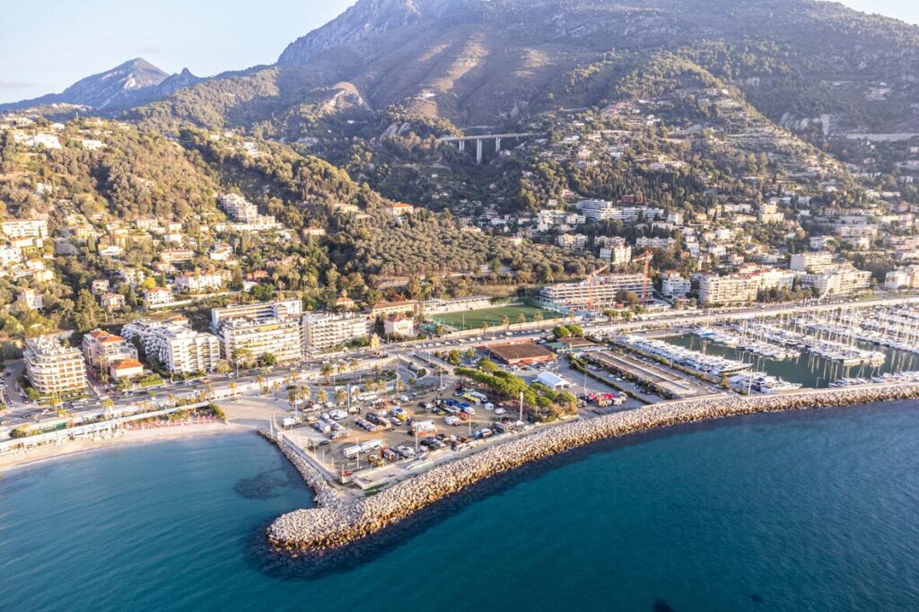 Africa Eco Race 2022, al via l’avventura verso Dakar