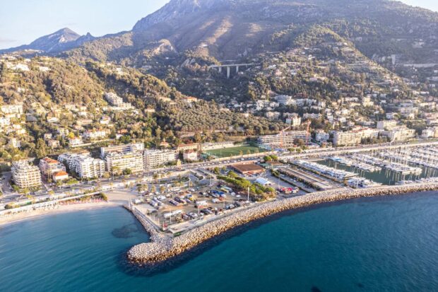 Africa Eco Race 2022, al via l’avventura verso Dakar