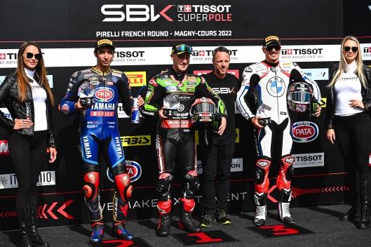 Bautista domina a Magny-Cours con la nuova Pirelli SCX