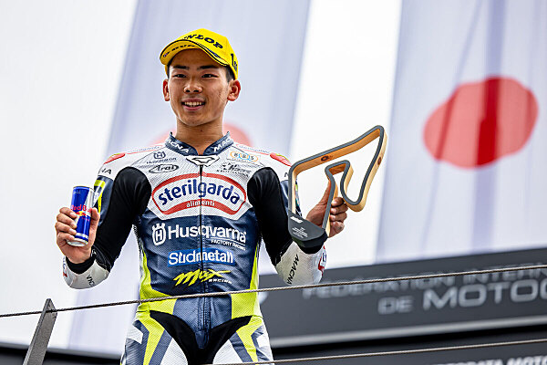 Moto3 Austria: rimonta storica, Sasaki trionfa al Red Bull Ring