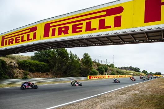 Pirelli da record a Estoril: Bautista e Aegerter dominano Gara 1