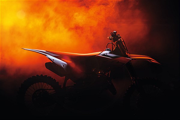 KTM, alle 18 il lancio della gamma SX 2023 online