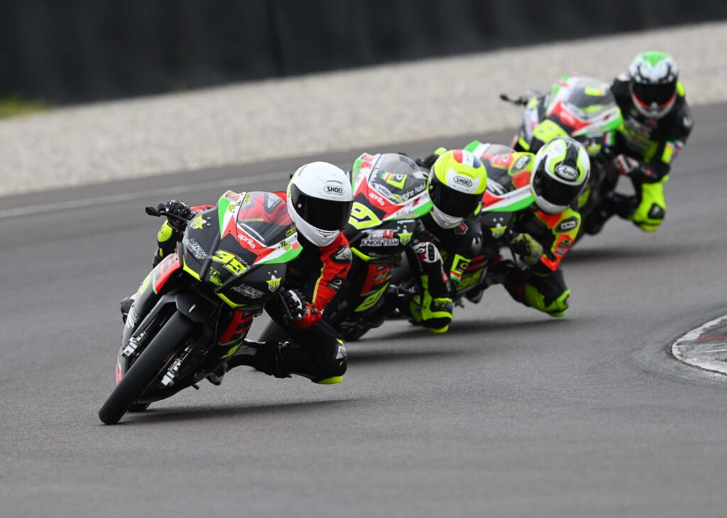 Cremona inaugura l’Italiano FMI Aprilia Sport Production