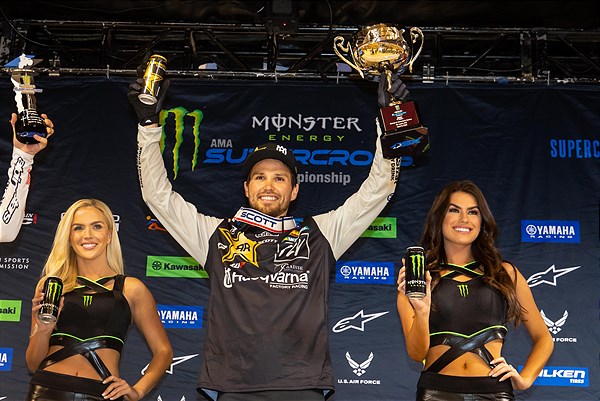 Triple Crown St. Louis, prima vittoria 250SX per RJ Hampshire