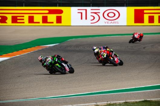 Pirelli SCQ da record e Rea trionfa a MotorLand Aragón