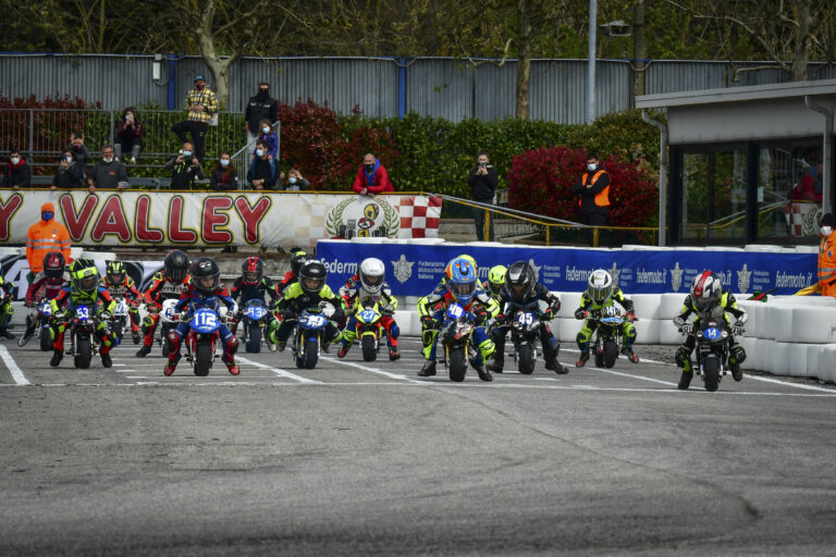 Cervia inaugura il Campionato Interregionale Minimoto 2022