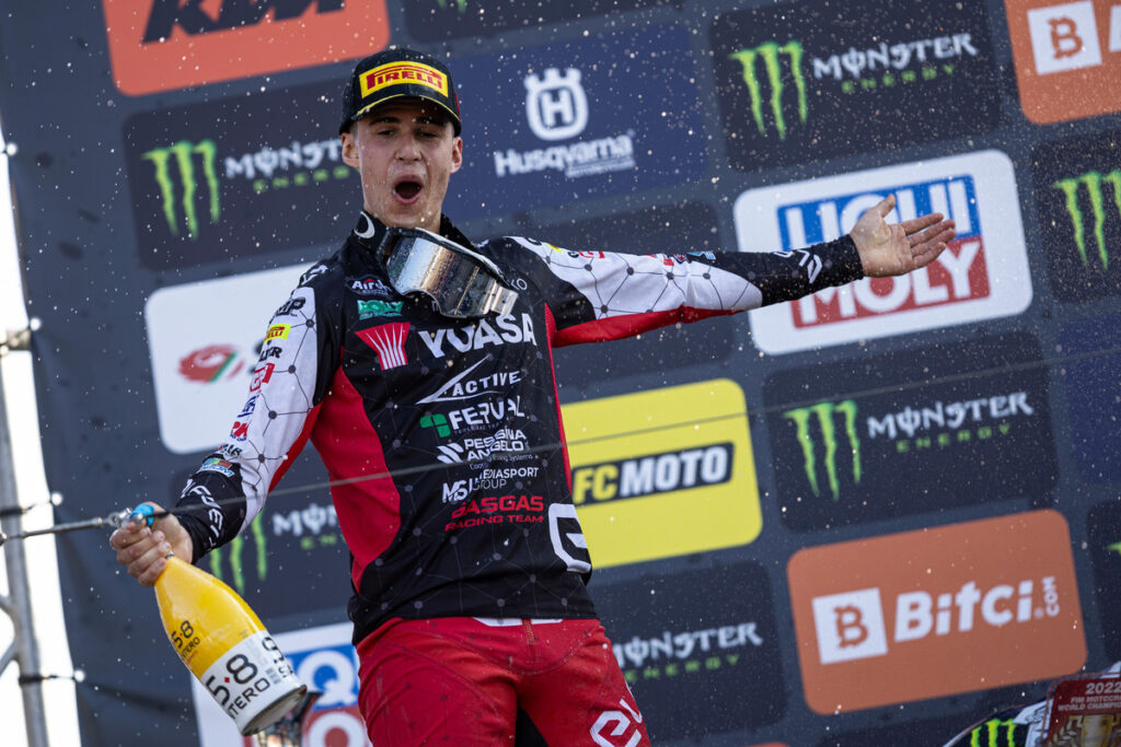 Adamo centra il primo podio iridato MX2 a Mantova