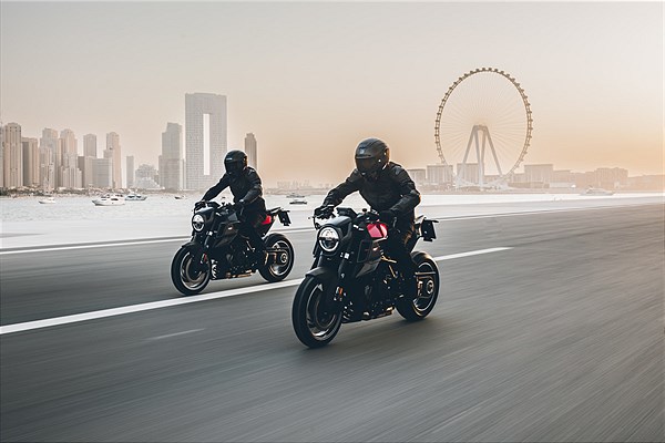 BRABUS 1300 R: la naked di lusso su base KTM 1290