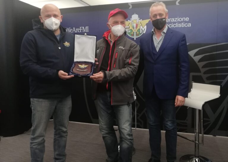 Franco Picco premiato dalla FMI al Motor Bike Expo