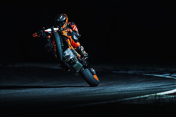 KTM November Naked: tre nuove maxi nude in arrivo nel 2022