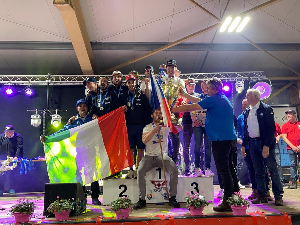 Europeo Enduro, Italia seconda a squadre e pioggia di titoli