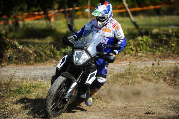 Camp invernali Fasola: enduro al caldo tra Elba, Liguria e Sardegna