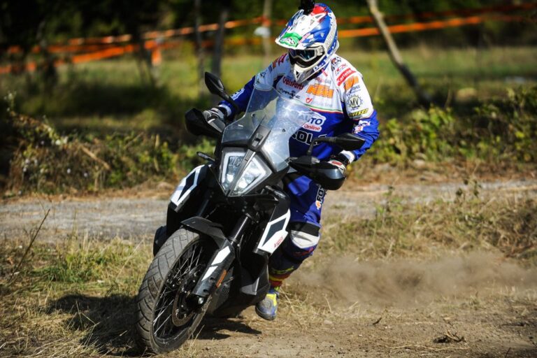 Camp invernali Fasola: enduro al caldo tra Elba, Liguria e Sardegna