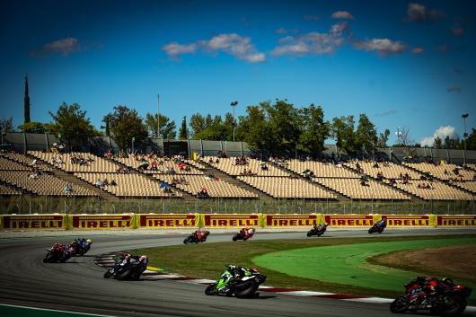 WorldSBK Montmeló: tre marchi al successo e Razgatlioglu torna leader