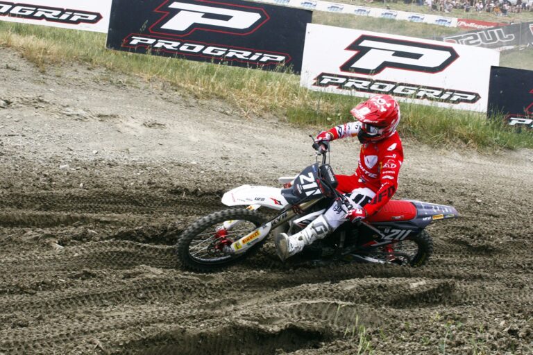 Cavallara sorride ai Pata Talenti Azzurri FMI nel Prestige MX2
