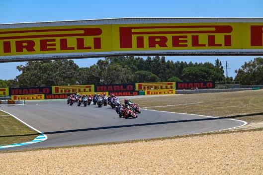 Estoril, Redding vince Gara 1 WorldSBK. Pirelli firma il nuovo record