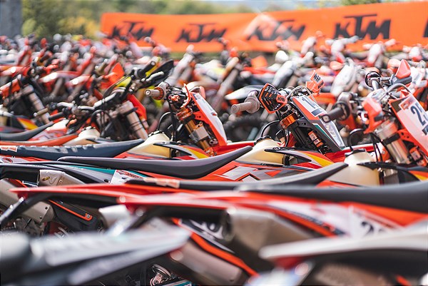 Trofeo Enduro KTM 2021, 325 piloti domano il fango di Brallo