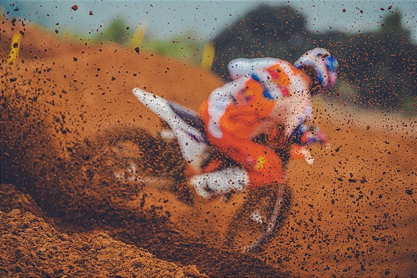 KTM prepara il lancio online della nuova gamma cross SX 2022