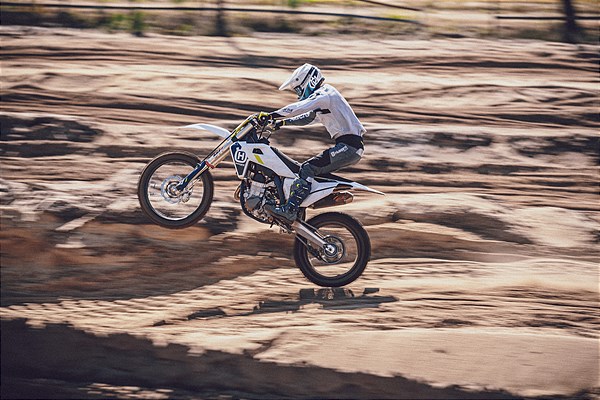 Nuova gamma Husqvarna Motocross 2022: look rivisto e upgrade tecnici