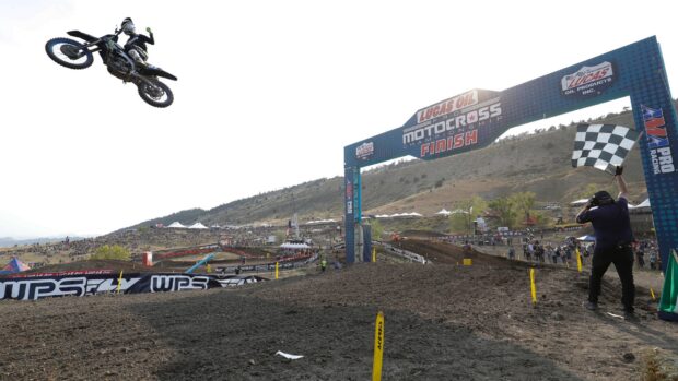 Cooper domina il Thunder Valley: prima vittoria stagionale in 250MX