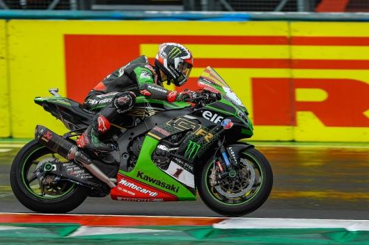 WorldSBK Magny-Cours: Rea domina nel bagnato, Baz infiamma il pubblico di casa